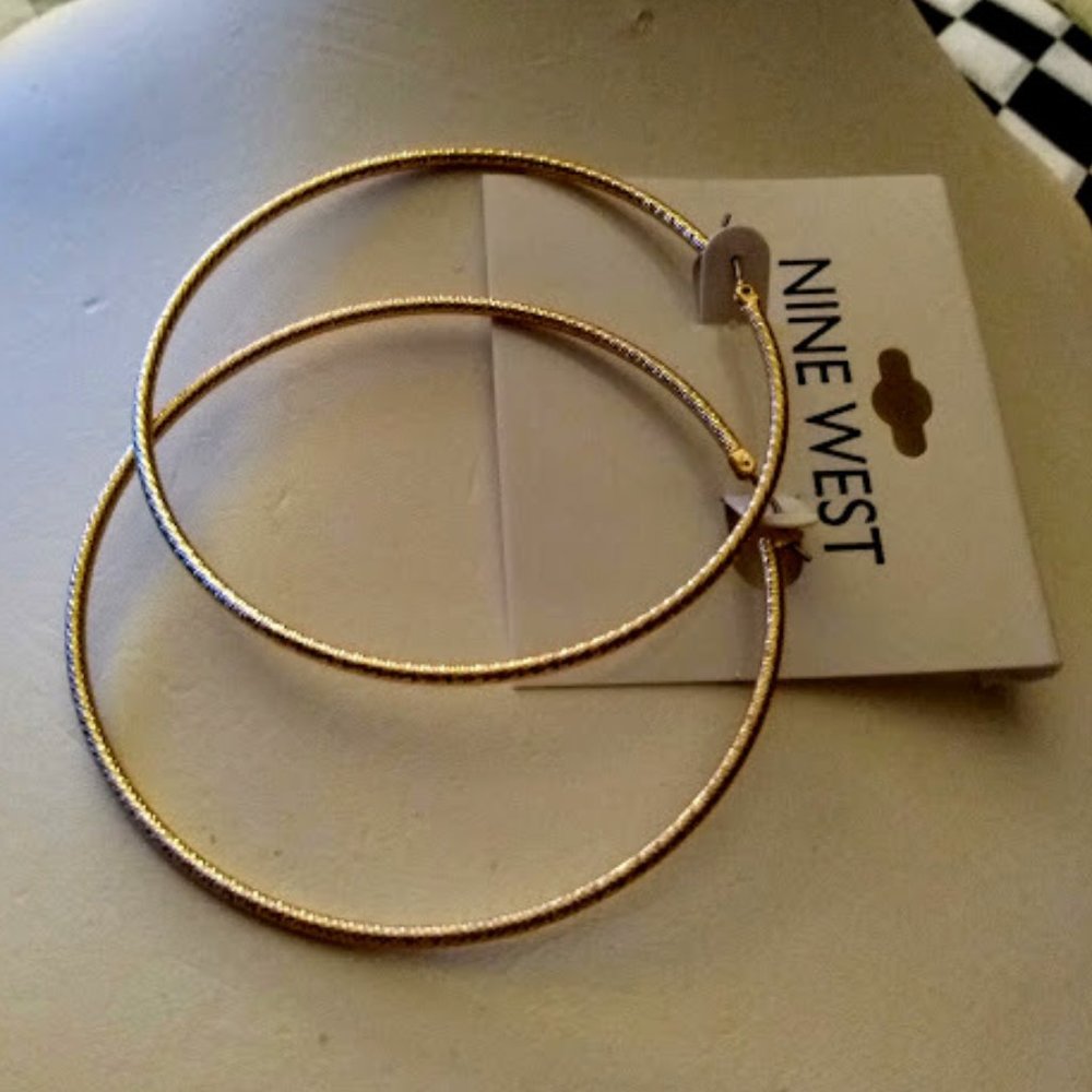 NINE WEST Glam Sparkly Gold Diamond Textured 2.5" Hoop Earrings**NEW! - Picture 2 of 3